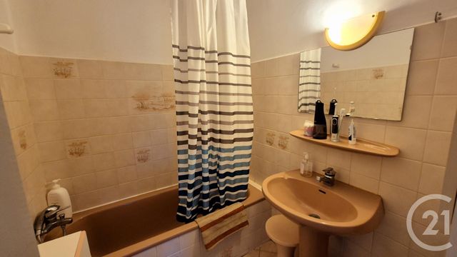 Afficher la photo en grand Appartement F3 à vendre - 3 pièces - 50.1 m2 - PERPIGNAN - 66 - LANGUEDOC-ROUSSILLON - Century 21 Côté Sud Immo