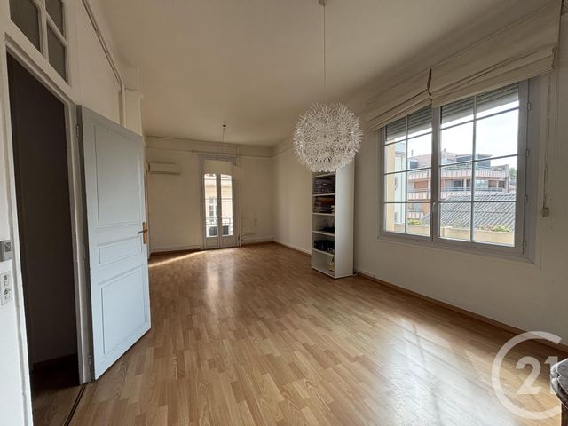 Afficher la photo en grand Appartement T5 à vendre - 5 pièces - 124.46 m2 - PERPIGNAN - 66 - LANGUEDOC-ROUSSILLON - Century 21 Côté Sud Immo