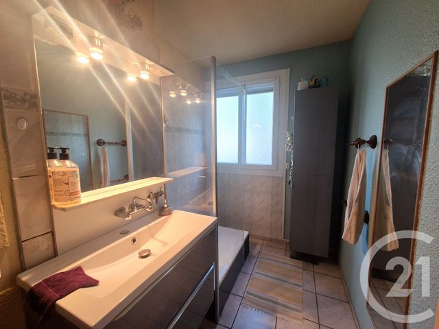 Afficher la photo en grand Appartement F4 à vendre - 4 pièces - 75.3 m2 - PERPIGNAN - 66 - LANGUEDOC-ROUSSILLON - Century 21 Côté Sud Immo