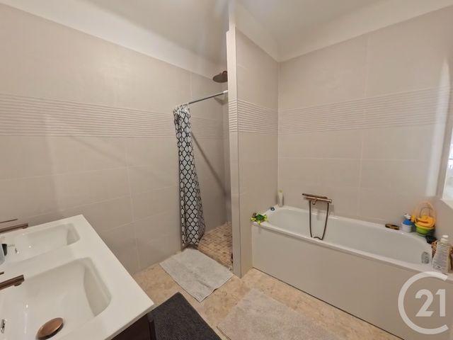 Appartement F4 à vendre - 4 pièces - 96.3 m2 - PERPIGNAN - 66 - LANGUEDOC-ROUSSILLON - Century 21 Côté Sud Immo