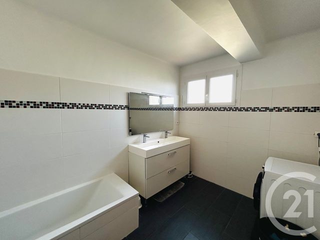 Appartement F4 à vendre - 4 pièces - 106.32 m2 - PERPIGNAN - 66 - LANGUEDOC-ROUSSILLON - Century 21 Côté Sud Immo