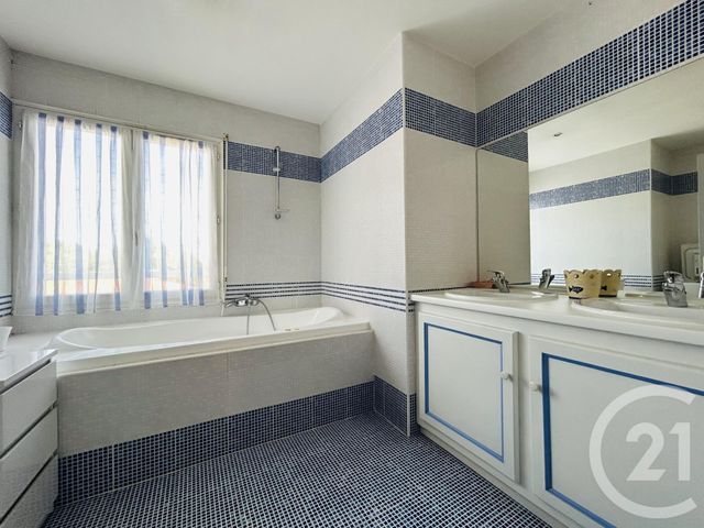 Appartement F4 à vendre - 4 pièces - 108.65 m2 - PERPIGNAN - 66 - LANGUEDOC-ROUSSILLON - Century 21 Côté Sud Immo