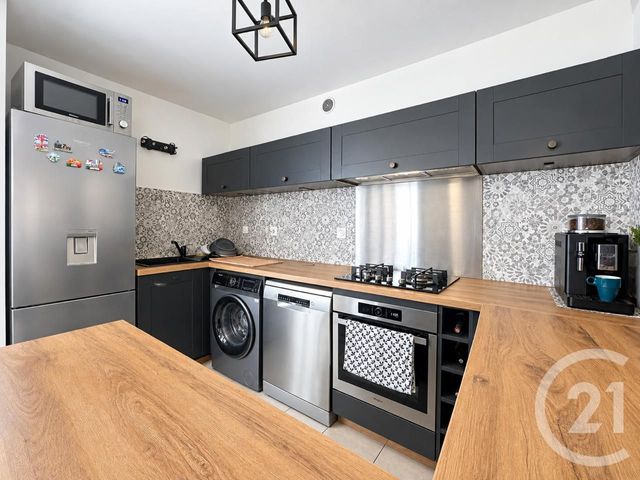 Appartement T3 à vendre - 3 pièces - 68.24 m2 - PERPIGNAN - 66 - LANGUEDOC-ROUSSILLON - Century 21 Côté Sud Immo