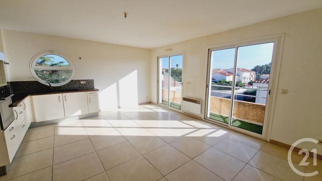 Appartement F3 à vendre - 3 pièces - 60.44 m2 - PERPIGNAN - 66 - LANGUEDOC-ROUSSILLON - Century 21 Côté Sud Immo
